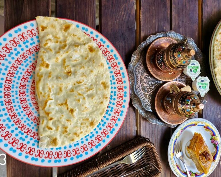 Смаки півострова у Львові: де знайти кримськотатарську кухню