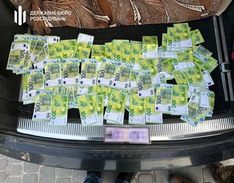 Купив синові втечу за 15 тисяч євро: у Львові спіймали підполковника на схемі