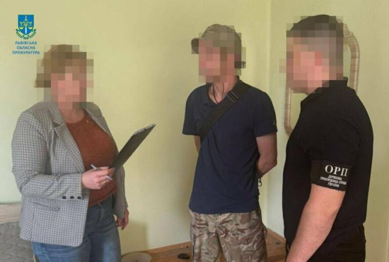 За $4 000 на Львівщині організували схему підробки військових документів для виїзду за кордон