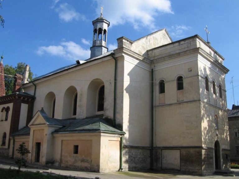 Цієї неділі – свято Матері Божої Неустанної Помочі. У Львові є три храми, де можна побачити цю ікону