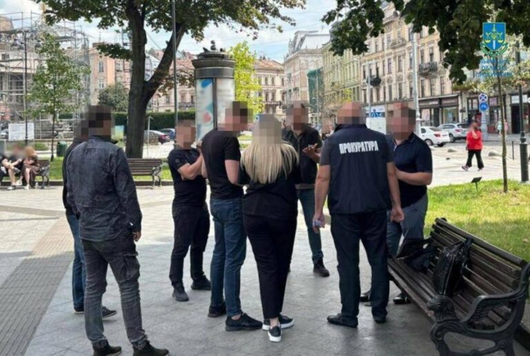 18 тисяч доларів за “дипломатичну” втечу: у Львові затримали колишнього викладача університету