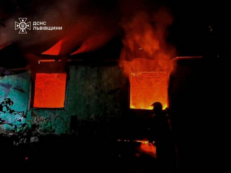 На Львівщині вогонь повністю знищив житловий будинок, – ФОТО