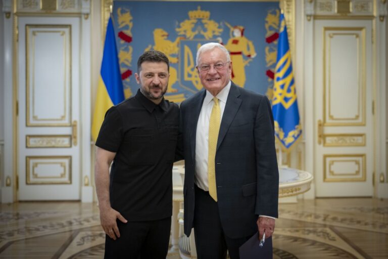 Поки в Києві американці – росія не бомбить, бо боїться США
