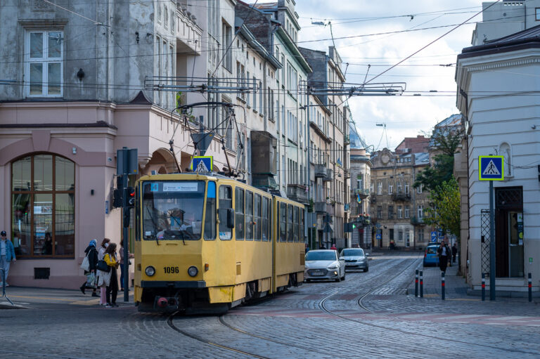 Відзавтра два трамваї у Львові повернуться на звичні маршрути