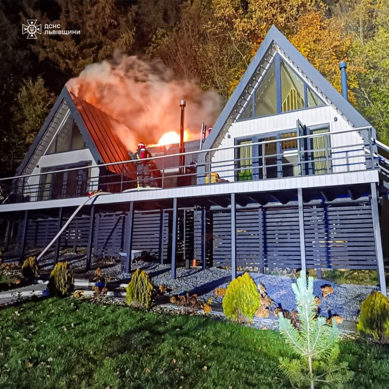 У Львівській області сталося загоряння у будинку для відпочинку