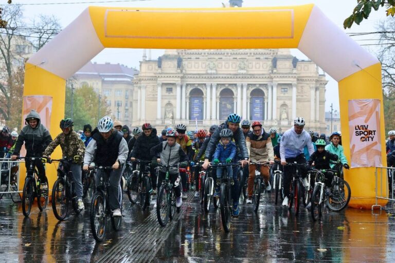 У Львові відбувся веломарафон на підтримку лікування трирічної дитини.