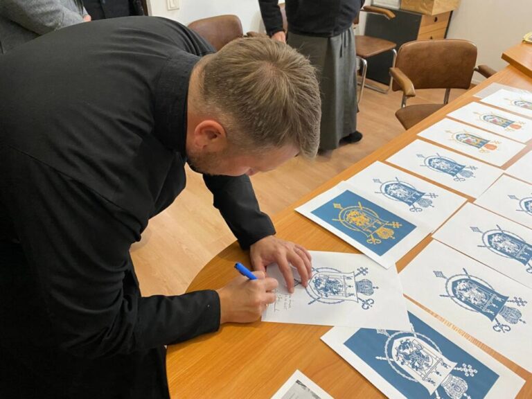 У Львівській Архиєпархії УГКЦ презентували новий герб