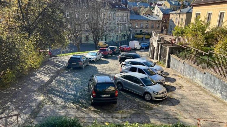Громадський простір біля Стрийського ринку у Львові буде модернізовано за рахунок інвестора, який зводить сусідній об’єкт.