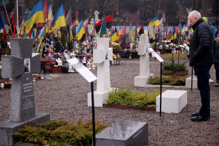 У Львові затягують із вибором плит для військового кладовища — причини затримки та орієнтовний старт робіт