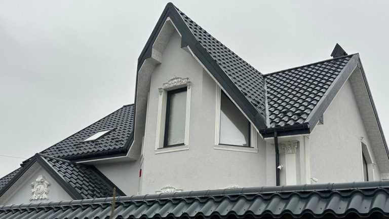 Глава Нацполіції висловився про інцидент з дронами, що потрапили у приватний будинок під Львовом