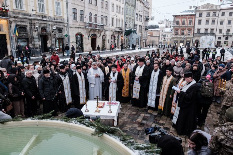 На площі Ринок військові священнослужителі провели освячення води