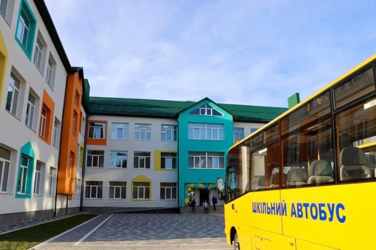 На Львівщині розкрили нові правила роботи шкіл в умовах блекауту