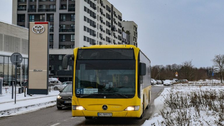 У Львові на один з маршрутів вийшли на дороги десять нових автобусів.
