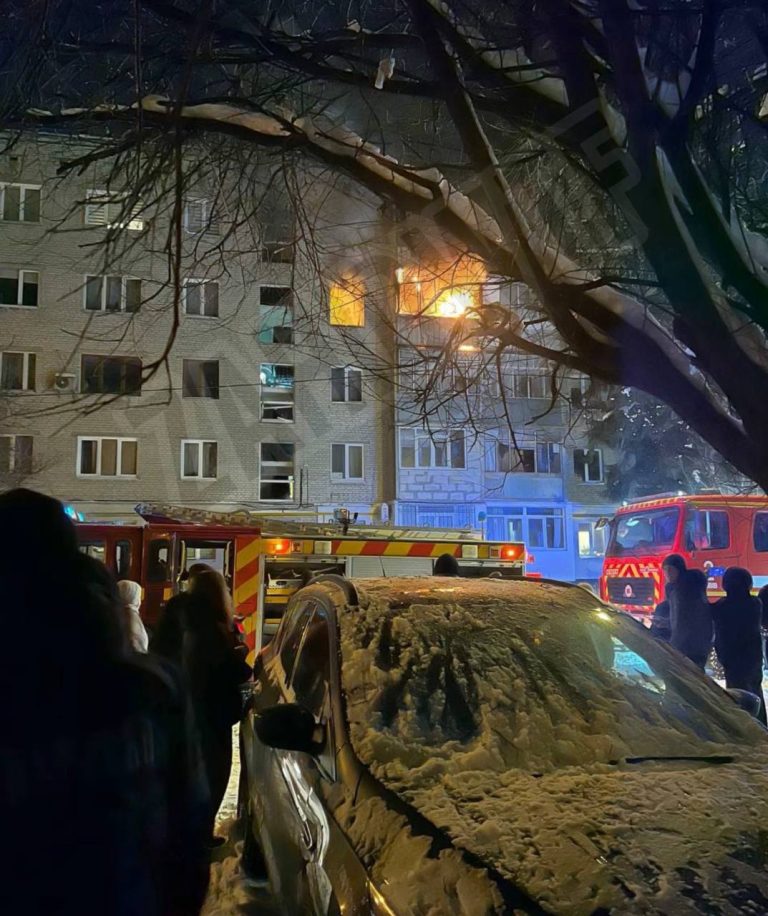 У соцмережах активно поширюють відео вибуху та пожежі на Левандівці: деталі ситуації (оновлено)
