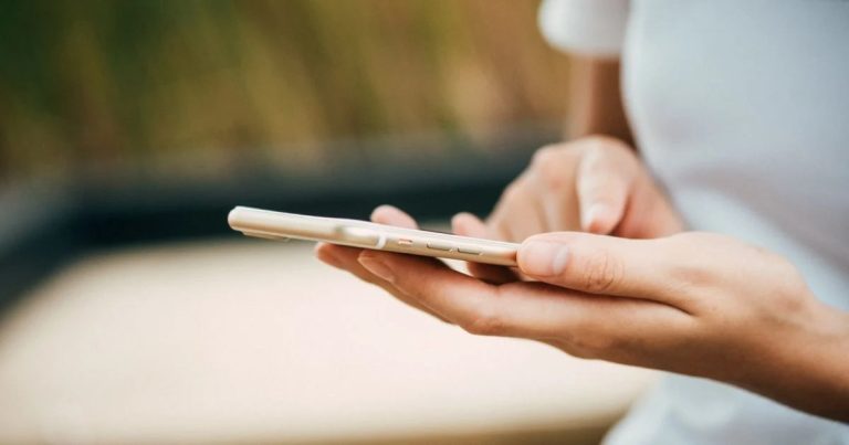 Львів’ян закликають звертатися до «Гарячої лінії» через чат-боти