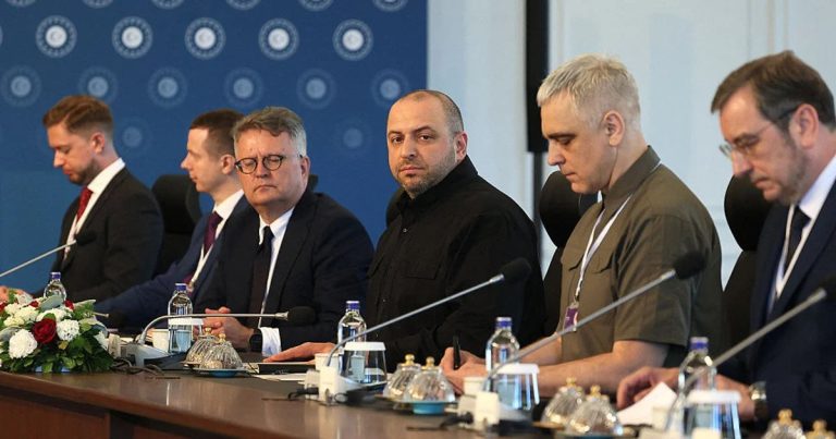 Умєров висловив думку щодо старту тристоронніх перемовин