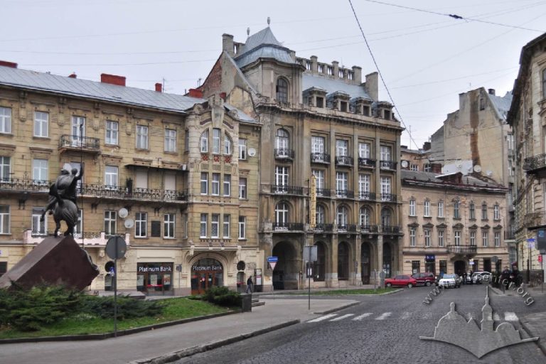 На центральній площі Львова з’явиться нова стела