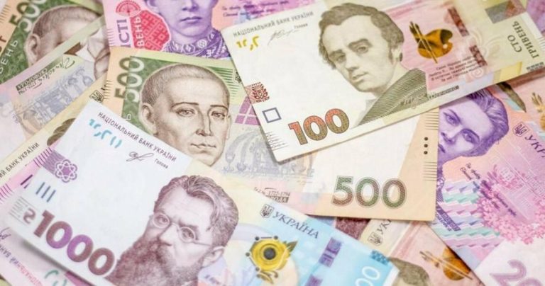 Син на Львівщині привласнив мільйони, отримуючи виплати нібито за полоненого батька
