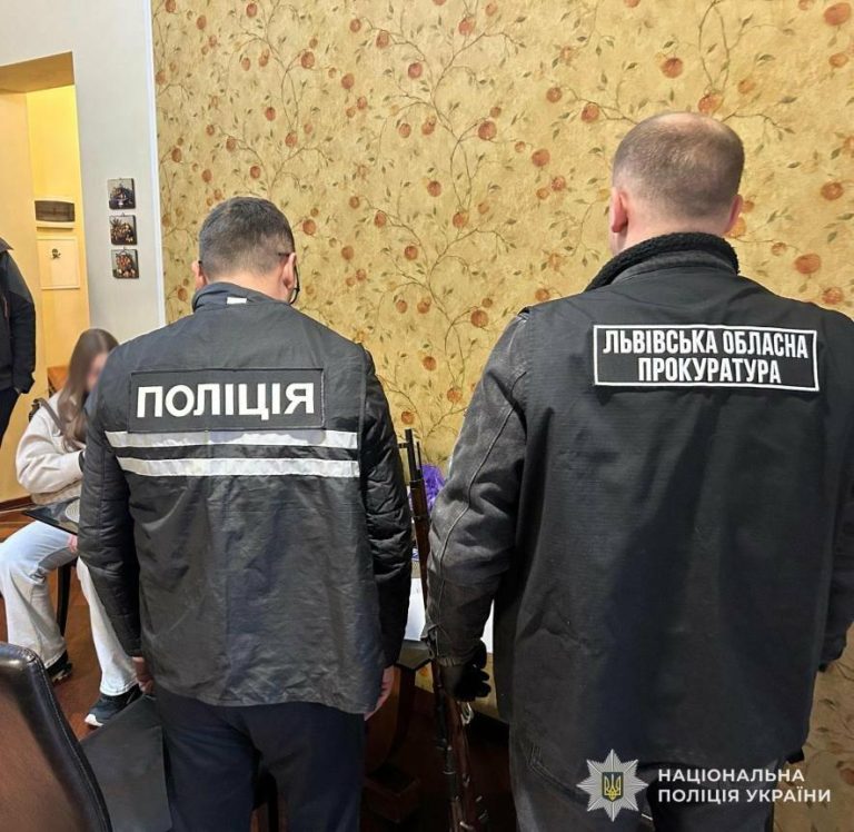 У Львівській області судитимуть учасників групи, яка вирощувала коноплю в лісі