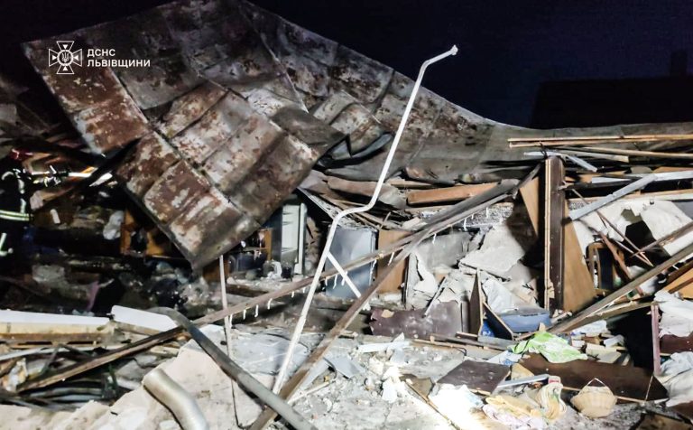 У Львівській області вибух частково зруйнував будинок і спричинив поранення