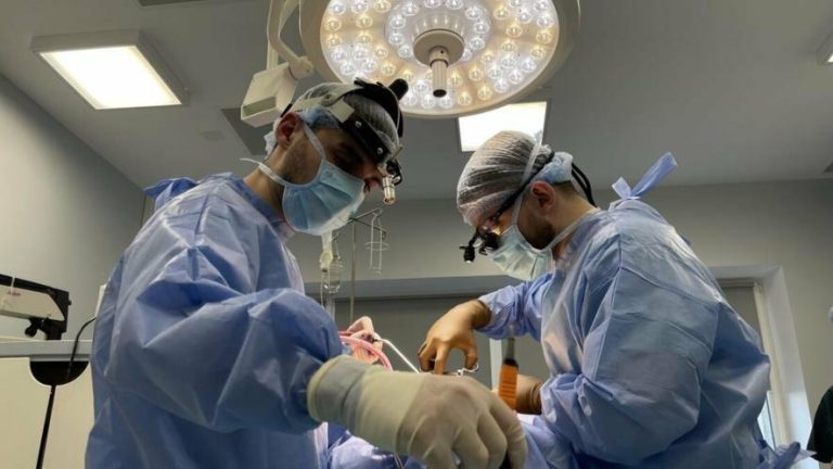 Львів’янка, якій пророкували втрачену ходу після ДТП, знову ходить завдяки нейрохірургам