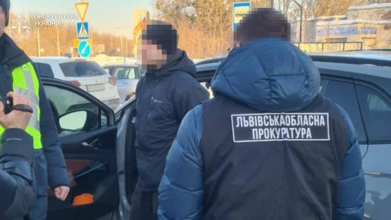 У Львові викрили 29-річного організатора переправлення ухилянта з Рівненщини