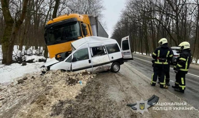 Поблизу Новояворівська фура спричинила ДТП із двома загиблими