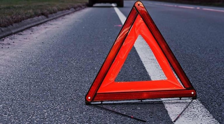 Під Львовом вантажівка смертельно травмувала 54-річного чоловіка, що перебігав дорогу