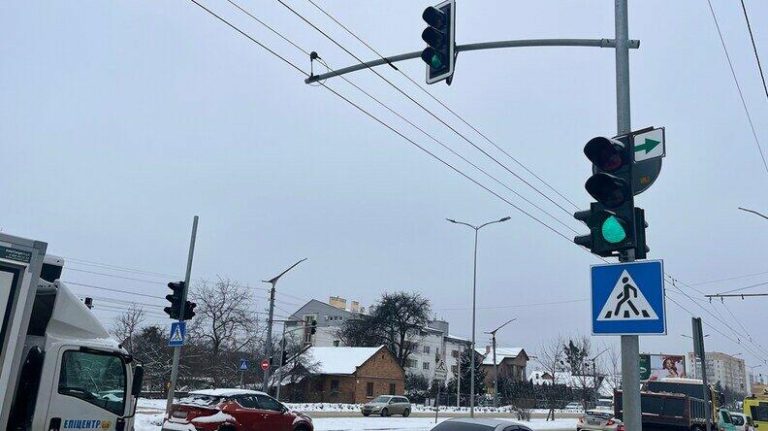 У Львові переналаштують роботу світлофорів задля швидшого виїзду з міста