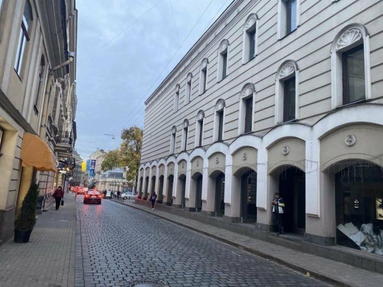 Палаци, фонтани і таємниці: 10 вражаючих фактів про вулицю Коперника у Львові