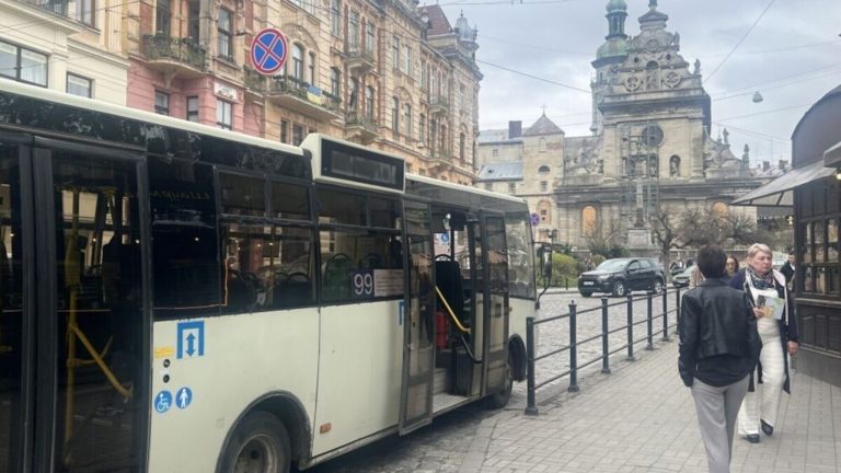 У Львові відновлюють рейси автобуса до Шевченківського гаю — оприлюднили розклад