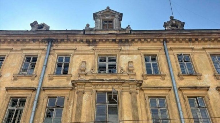 Атака дронів у Львові: музей «Тюрма на Лонцького» тимчасово закрито, пошкоджено органний зал