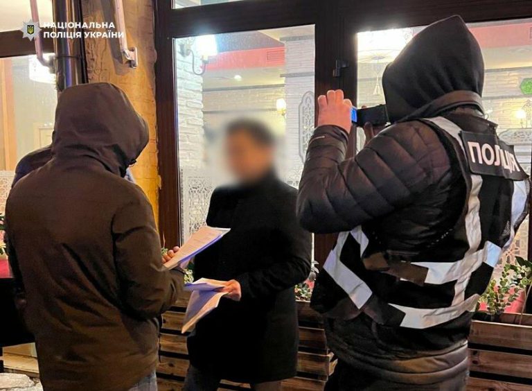 Громадянина Азербайджану затримали на Львівщині за пропозицію «вирішити питання» з документами за $1000