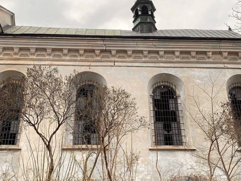 Унаслідок атаки безпілотників в Органному залі вибито близько десятка вікон