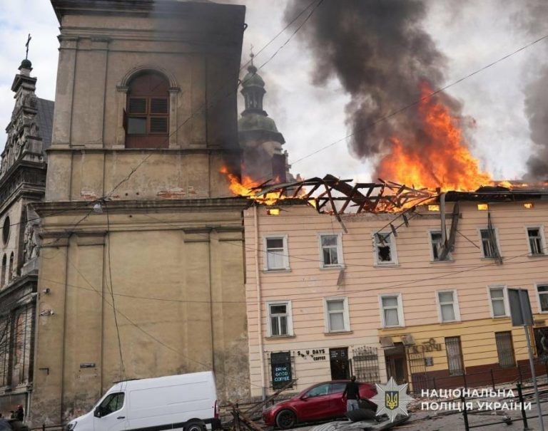Атака дронів у Львові: Мадяр різко відповів на претензії Садового — «Не вам дорікати тим, хто збиває вдень і вночі»