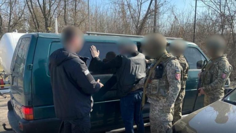 За $15 тисяч організували незаконний вивіз військових із львівського полігону