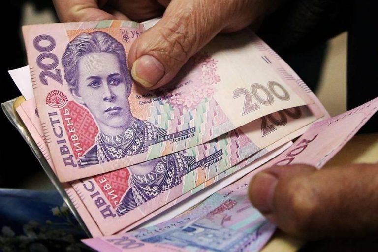 У Львівській області в січні середній заробіток перевищив 26 тисяч — де платять найбільше