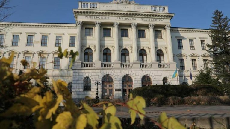 У Львові два виші запускають підготовку фахівців із безбар’єрного середовища