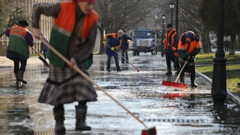 У Львові сьогодні визначають переможця конкурсу «Найкращий двірник-2026»