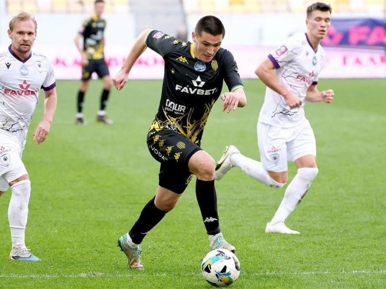 ЛНЗ обіграв «Рух» на «Арені Львів» — черкасці вирвали перемогу у другому таймі, ВІДЕО