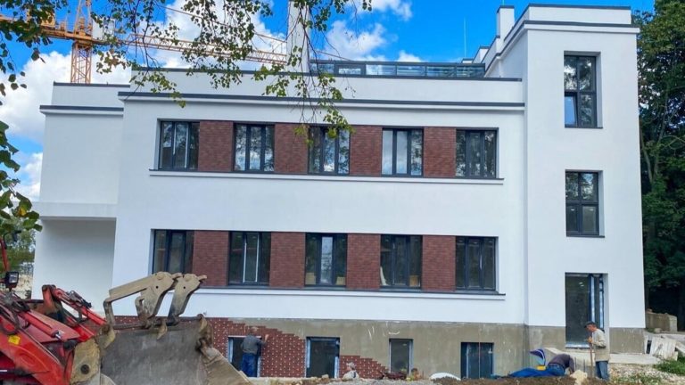 Львів запроваджує безоплатний сервіс тимчасового відпочинку для доглядальників людей з інвалідністю