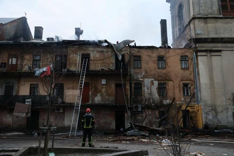 Садовий детально описав наслідки російського обстрілу Львова