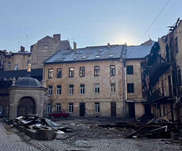 У Львові внаслідок атаки дронів із 27 постраждалих у лікарнях досі перебувають семеро