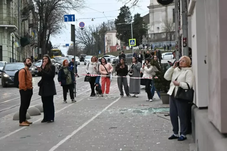 Після удару перехрестя Коперника й Бандери знову відкрили для проїзду