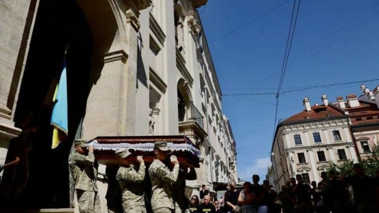 Завтра Львів проведе в останню путь захисників Андрія Ломагу та Юрія Парфенюка