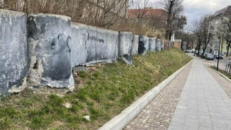 У центрі Львова розпочинається ремонт аварійної підпірної стінки
