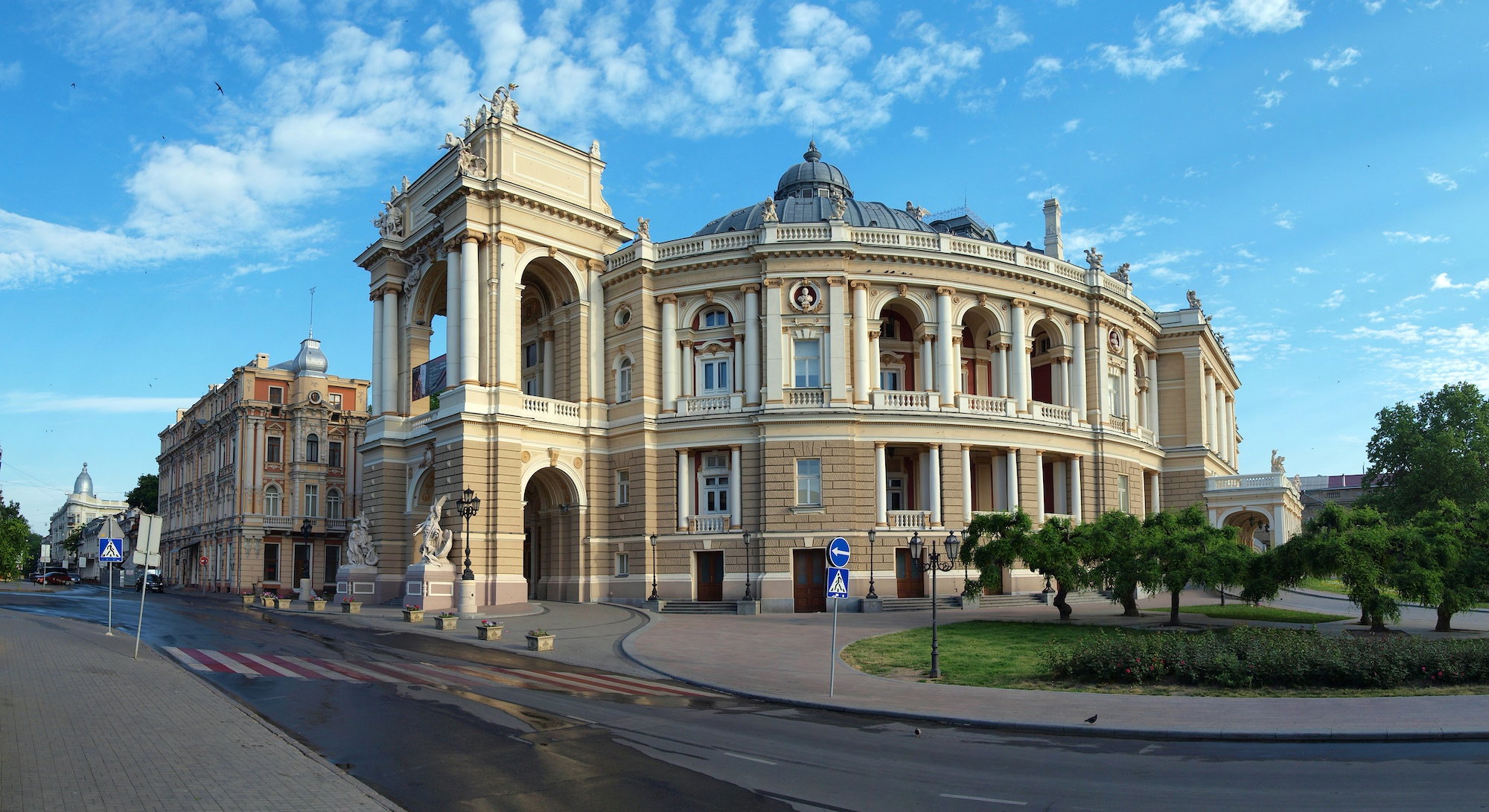 Одесский Национальный Академический театр оперы и балета