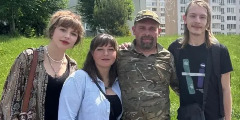 Після 113 днів оборони в оточенні під Мирноградом у Львові помер український захисник, організм якого не витримав пережитого