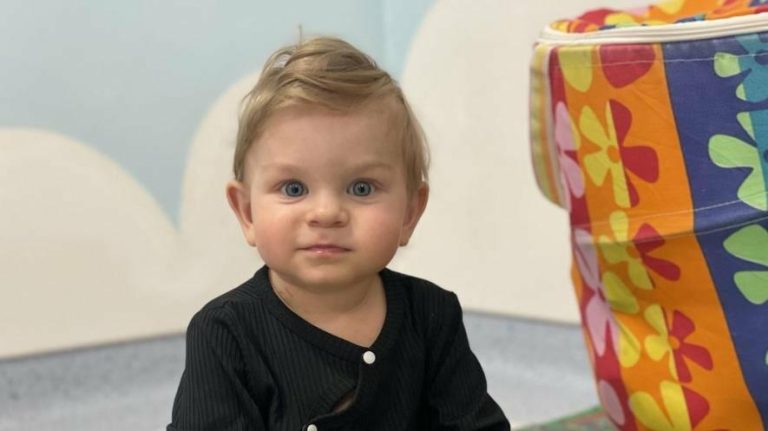 У Львові проведено унікальну операцію: лікарі врятували немовля з рідкісною патологією