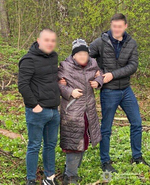 Нічні пошуки в лісі завершилися знахідкою зниклої львів’янки